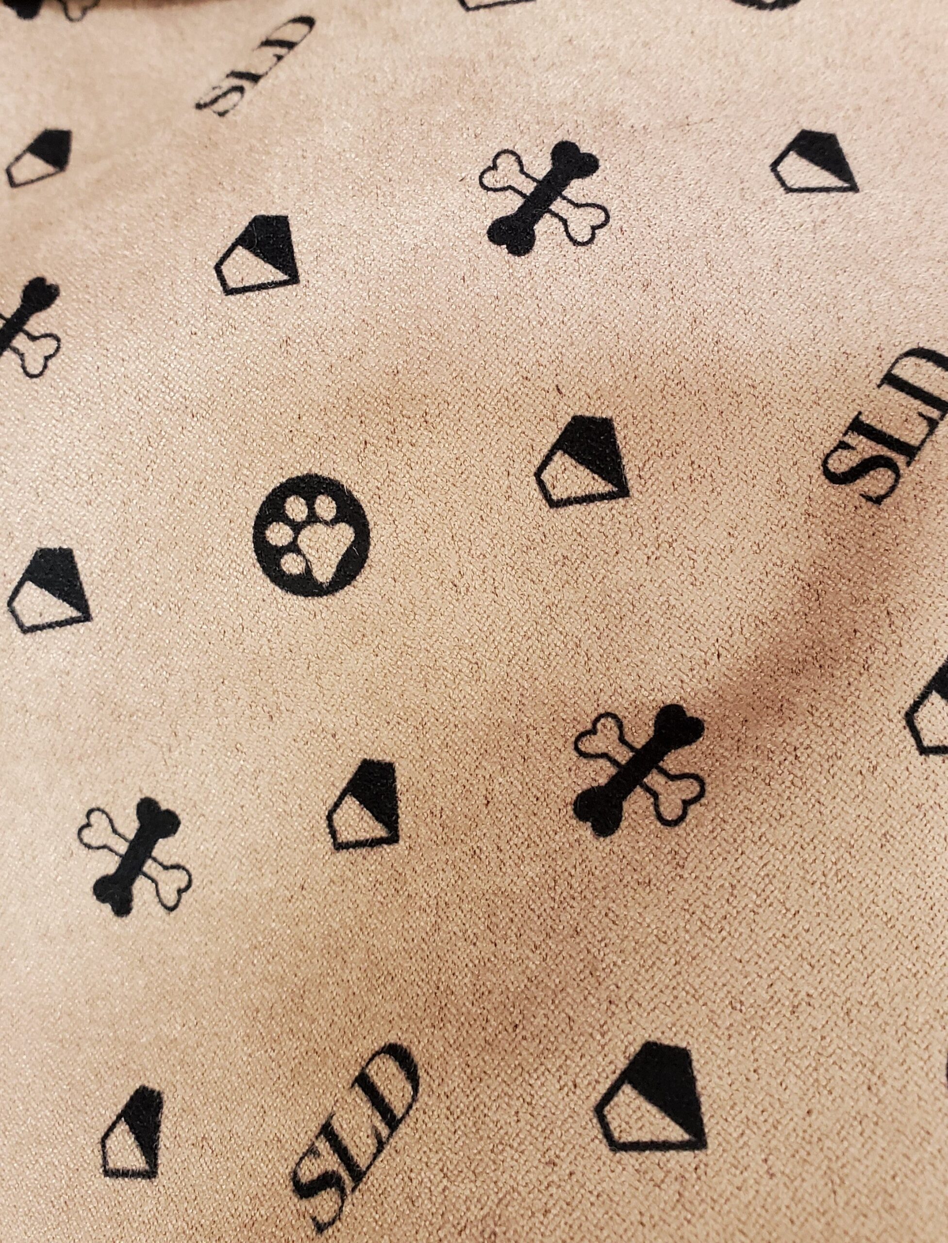 fawn-cuddle-carrier-with-summer-print-liner Susan Lanci