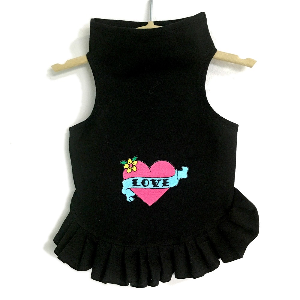 valentine pet dress with heart in black