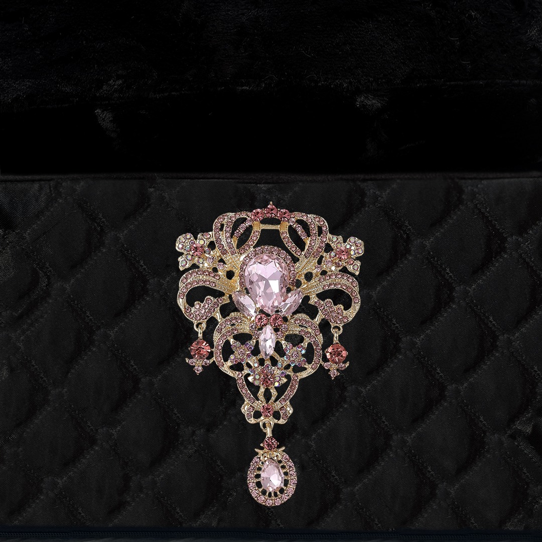 Glamour-Baby-Bed-Caviar-Brooch-Hello-Doggie